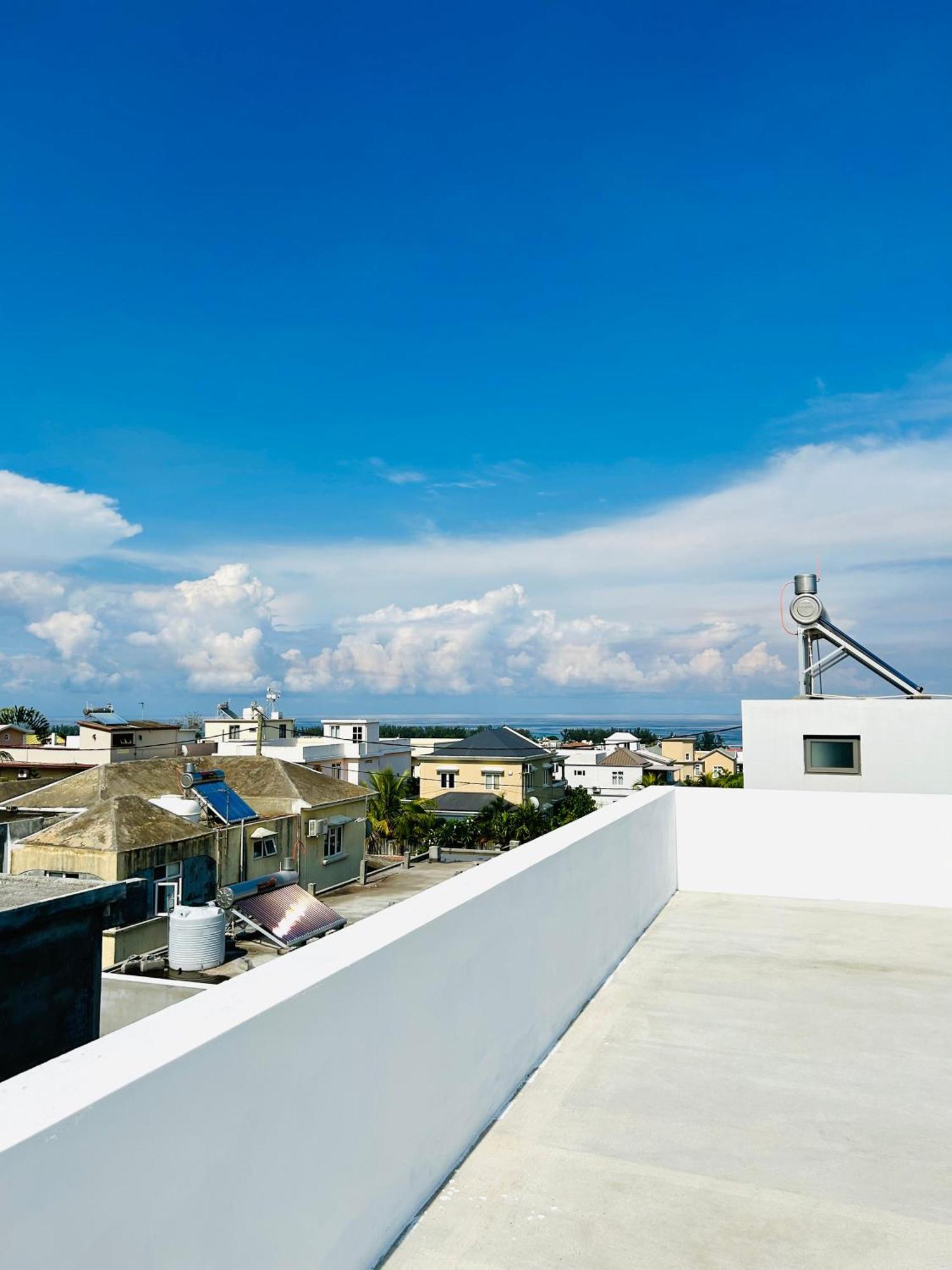 Amazing Sunset View Rooftop. Flic-en-Flacq المظهر الخارجي الصورة